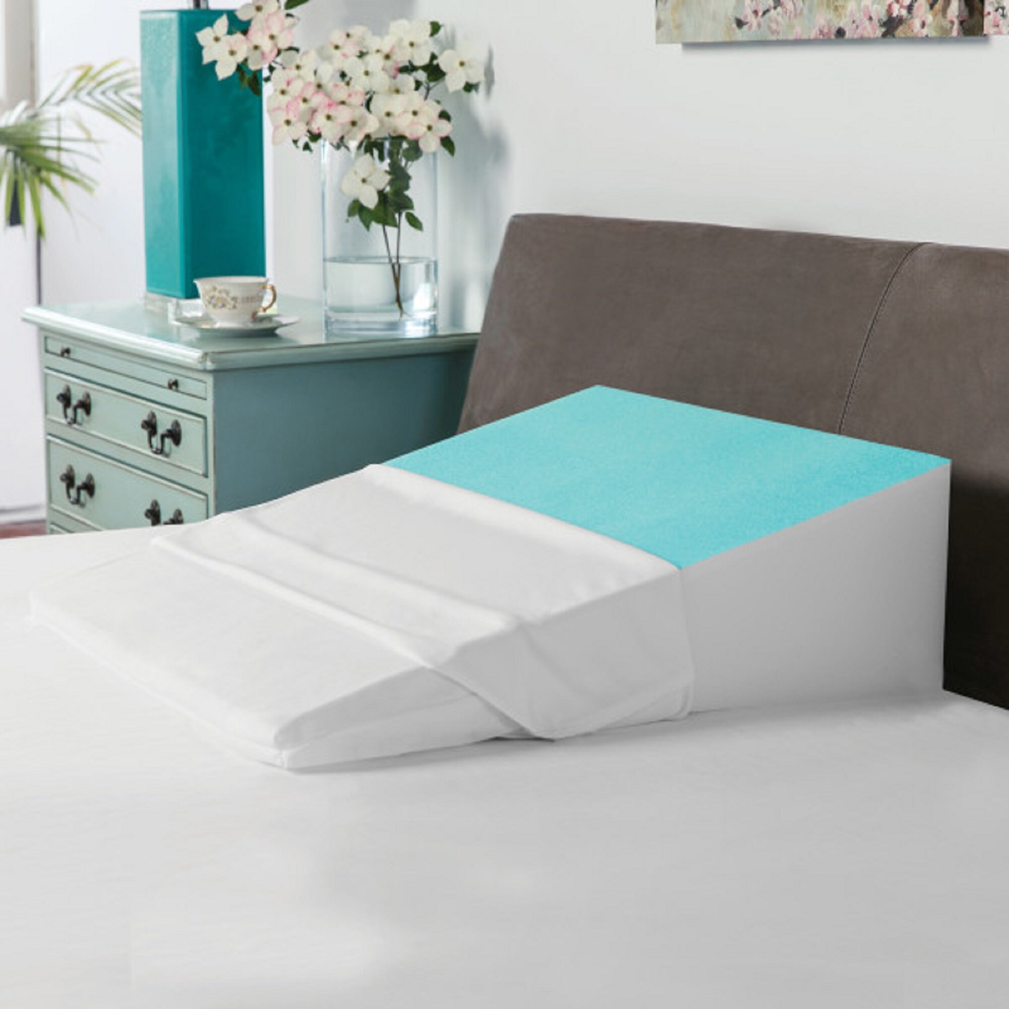 Lavish Home Folding Wedge Memory Foam Pillow 24" x 16.2" x 7" 