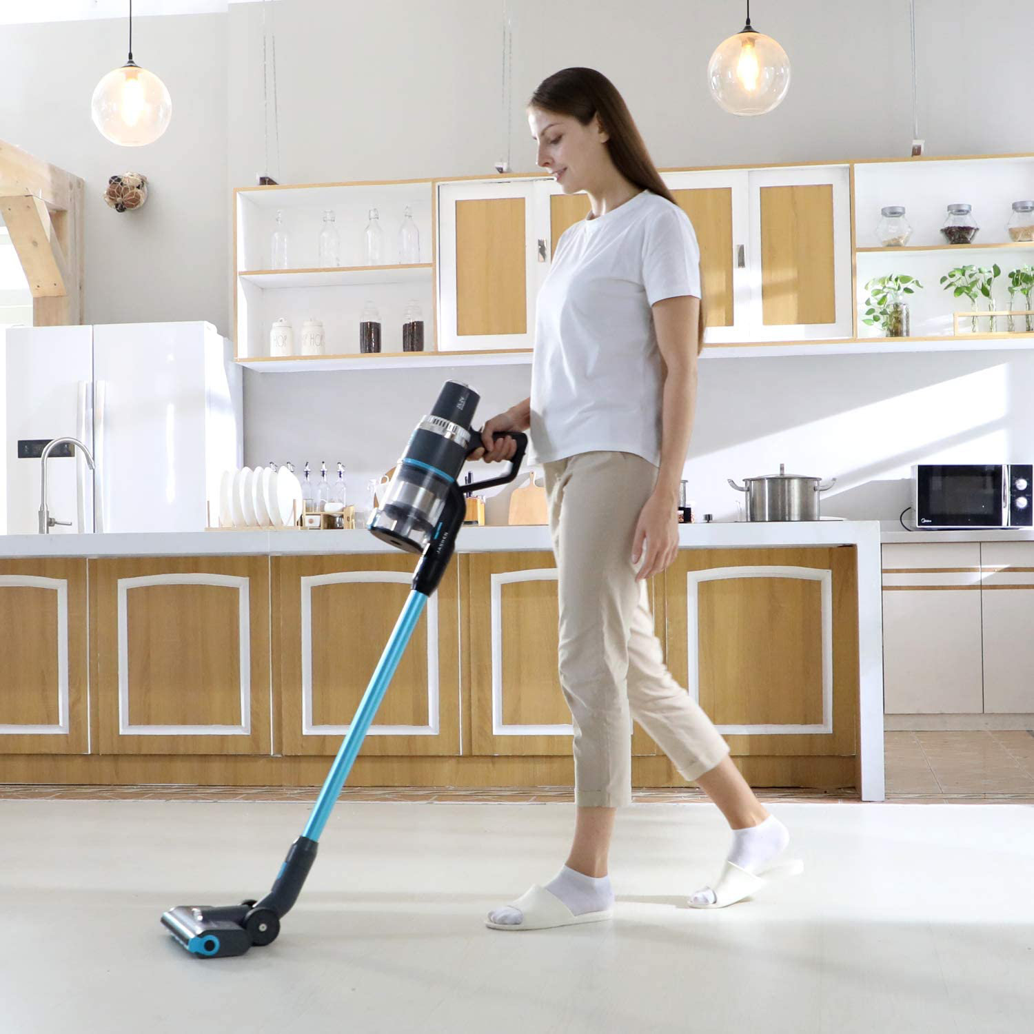 stick vacuum for hardwood floors