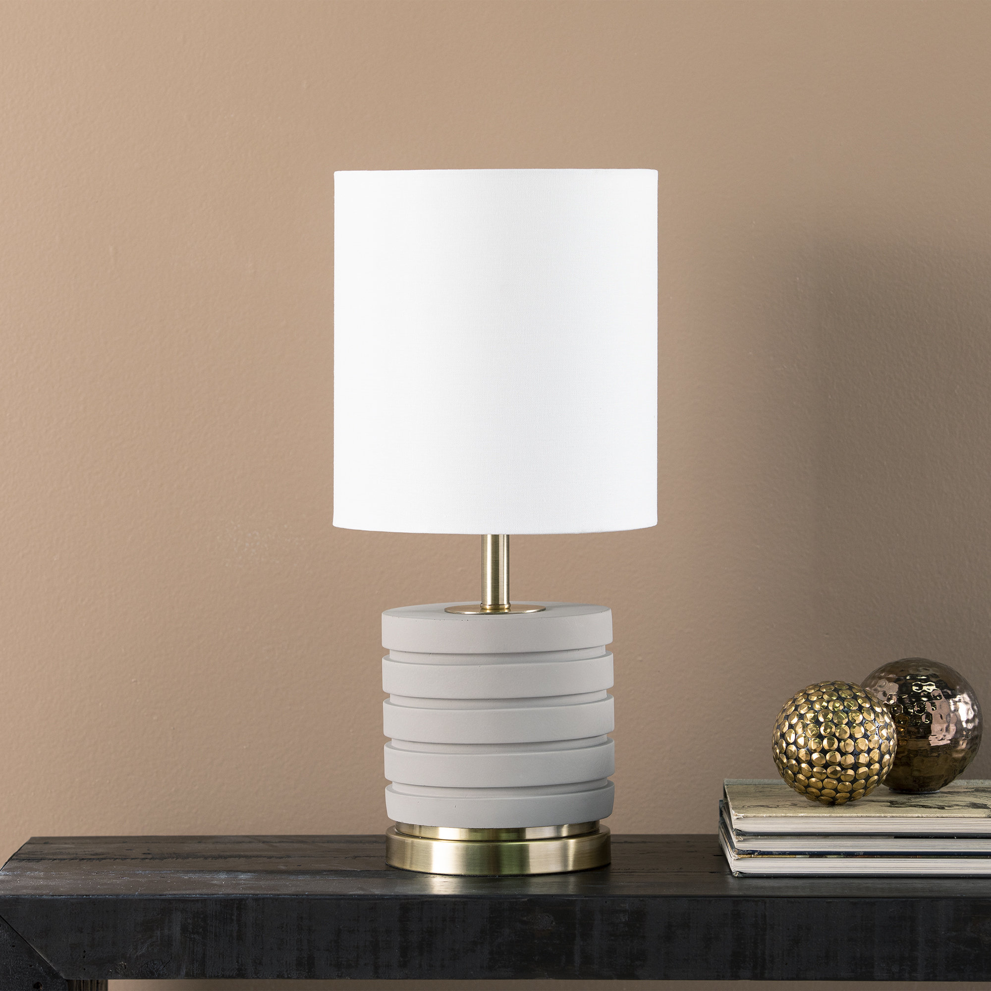 sleek table lamp