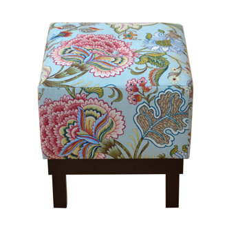 Deko-Idee: Einen Polsterhocker in Szene setzen | Wayfair.de