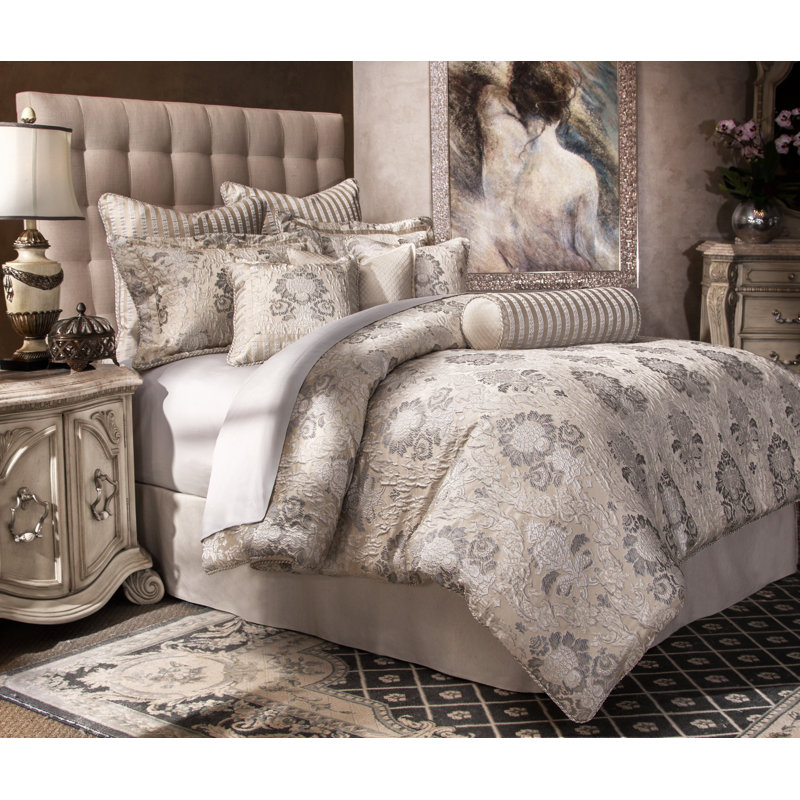 The look of the product is the usp as it has a ruched sable queen comforter set is made of 100% microfiber. sycamore damask 9 piece comforter set