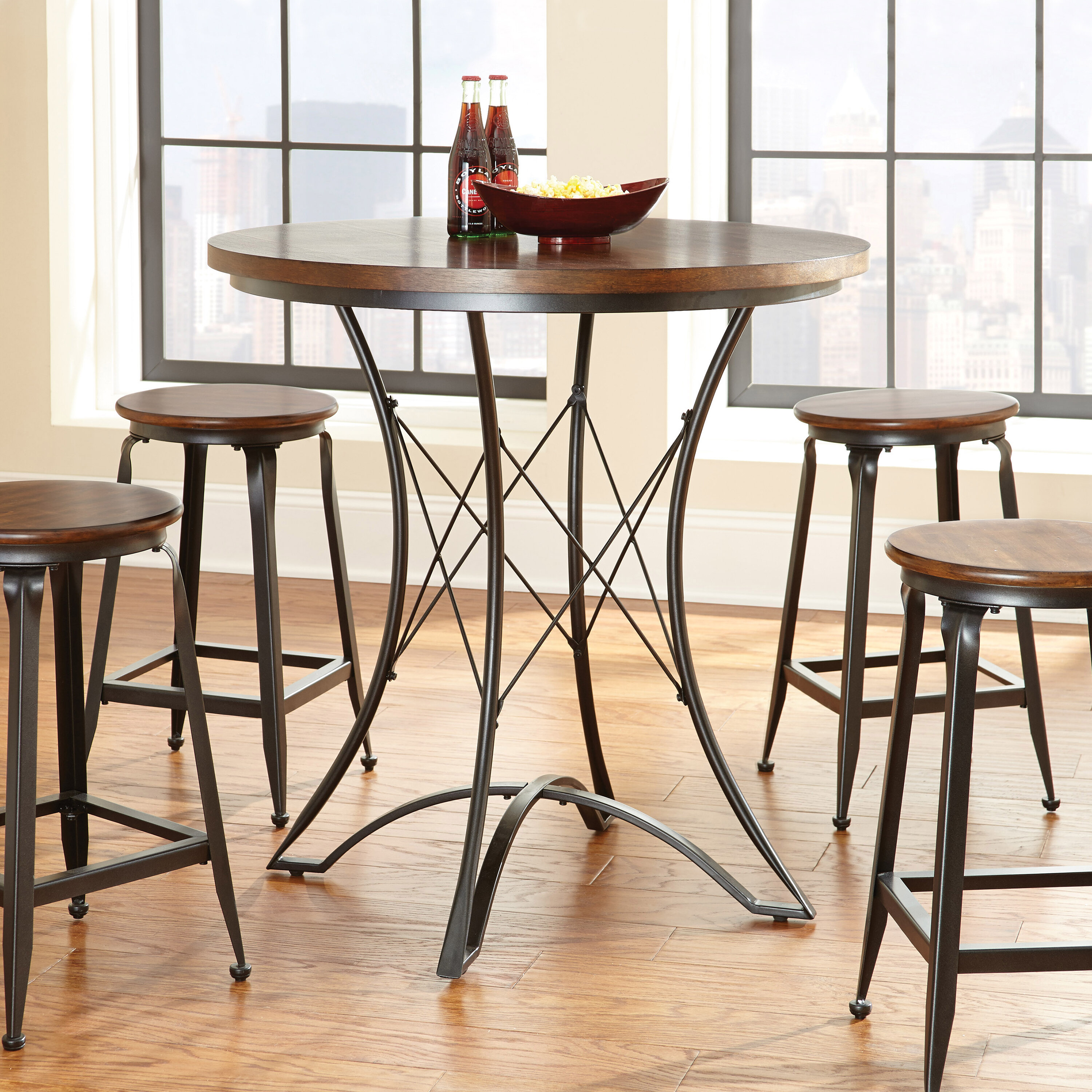 Железный кухонный стол. Железный стол для кухни. Железные стулья для кухни. Железный круглый стол на кухню. Круглые кухонные столы и стулья.