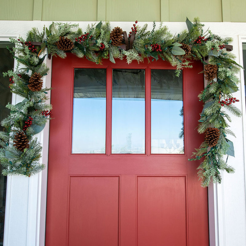 The Holiday Aisle 9 Pre Lit Winter Frost Garland With 100 Clear