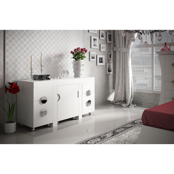 Everly Quinn Kirkwood Bedroom Makeup Vanity Set | Wayfair