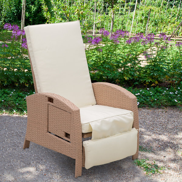 reclining garden lounge chair