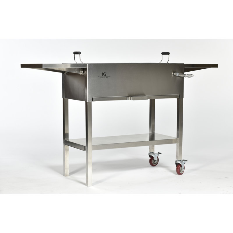 charcoal bbq with lid