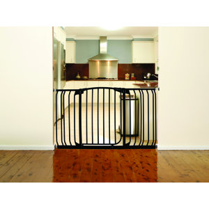 Dreambaby Chelsea Xtra Wide Swing Close Gate Combo Pack