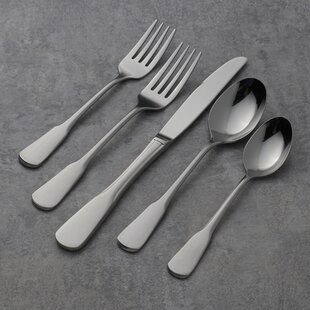 SET OF FOUR Oneida Stainless Flatware  CLASSIC SHELL Teaspoons NEW 