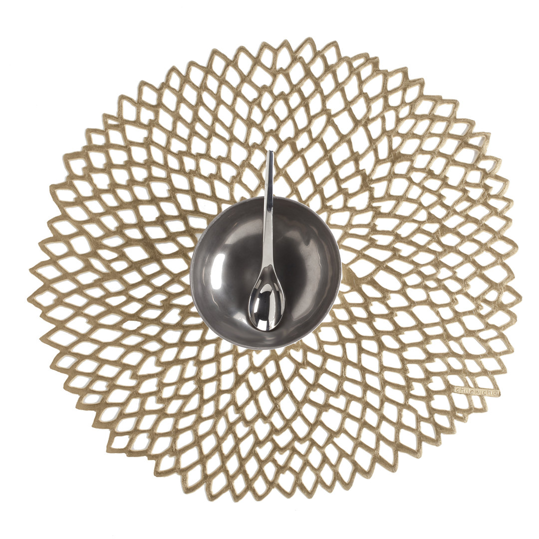 Chilewich - Pressed Vinyl Dahlia Round Placemat - Brass