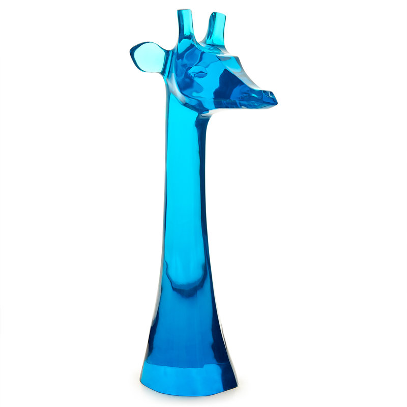 giant giraffe