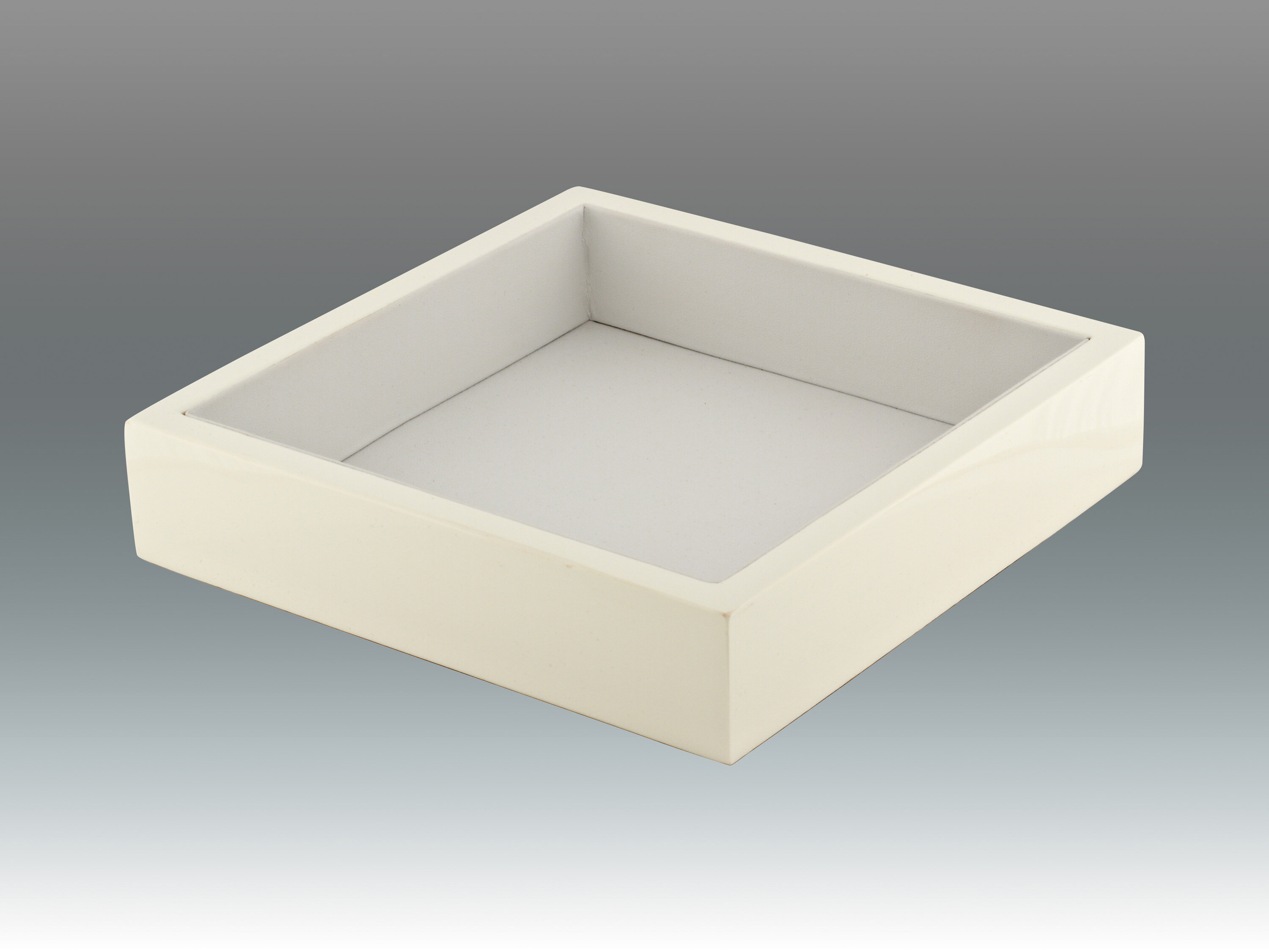 square serving tray