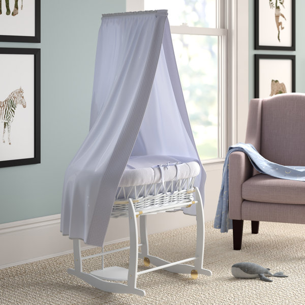 round moses basket with drapes