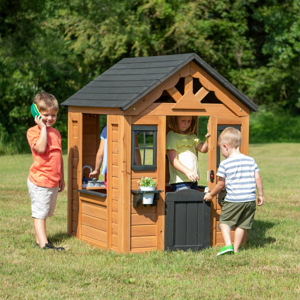 Starplay Fun Farm Playhouse with One Side Fence Playhouse Green/ Red/ Yellow 