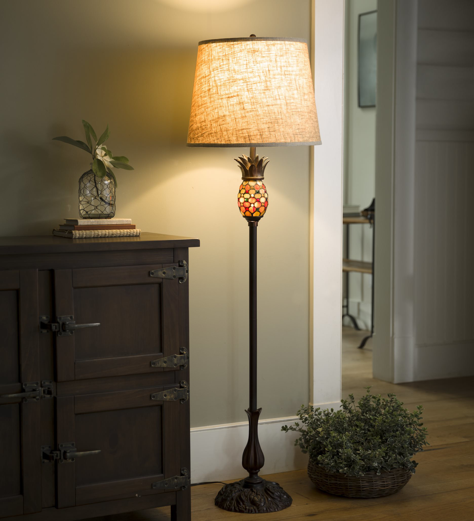 Plow Hearth Pineapple Stained Glass 60 Floor Lamp Wayfair