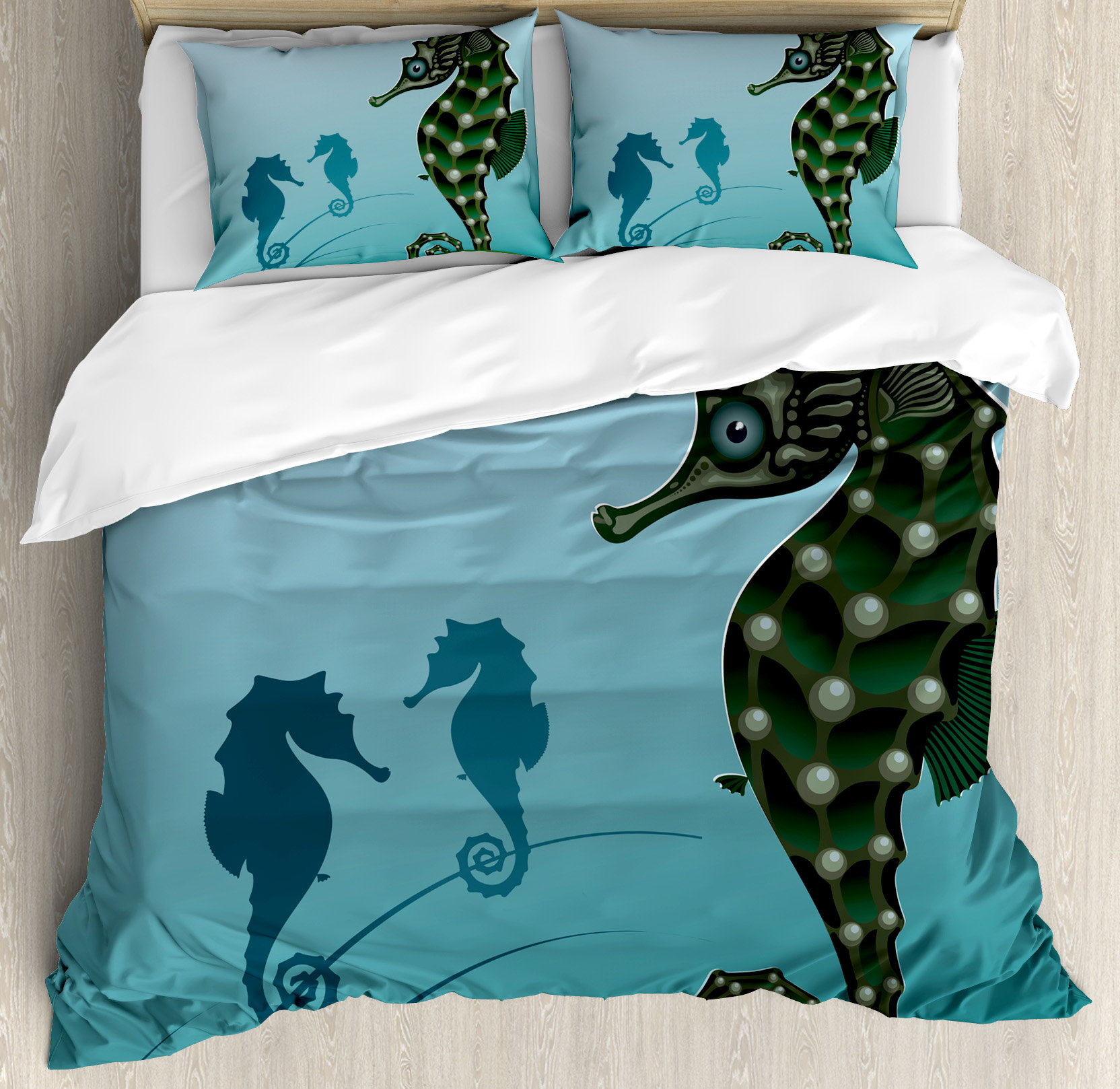 East Urban Home Animal Seahorse Couple Underwater Creature Miss