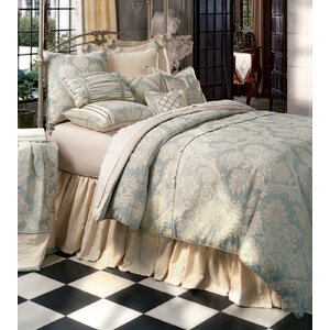 Carlyle Comforter Collection