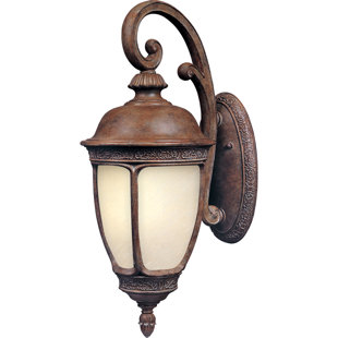 Best Spinnaker 1-Light Outdoor Wall Lantern By Darby Home Co Outdoor Lighting Spinnaker 1-Light Outdoor Wall Lantern By Darby Home Co Outdoor Lighting