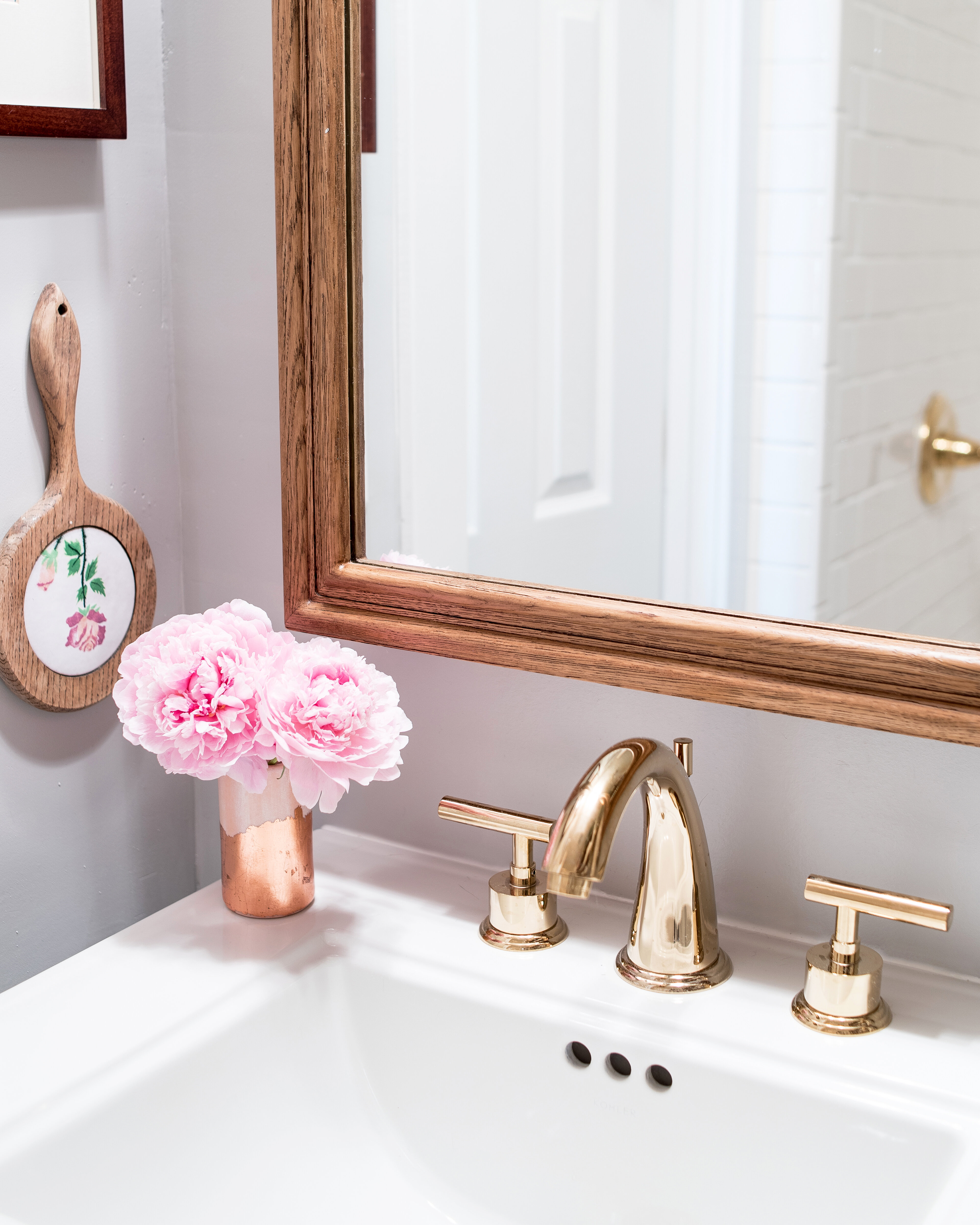 Before After A Gloomy Bathroom Brightens Up Wayfair