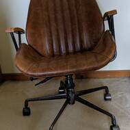 leonardo leather task chair