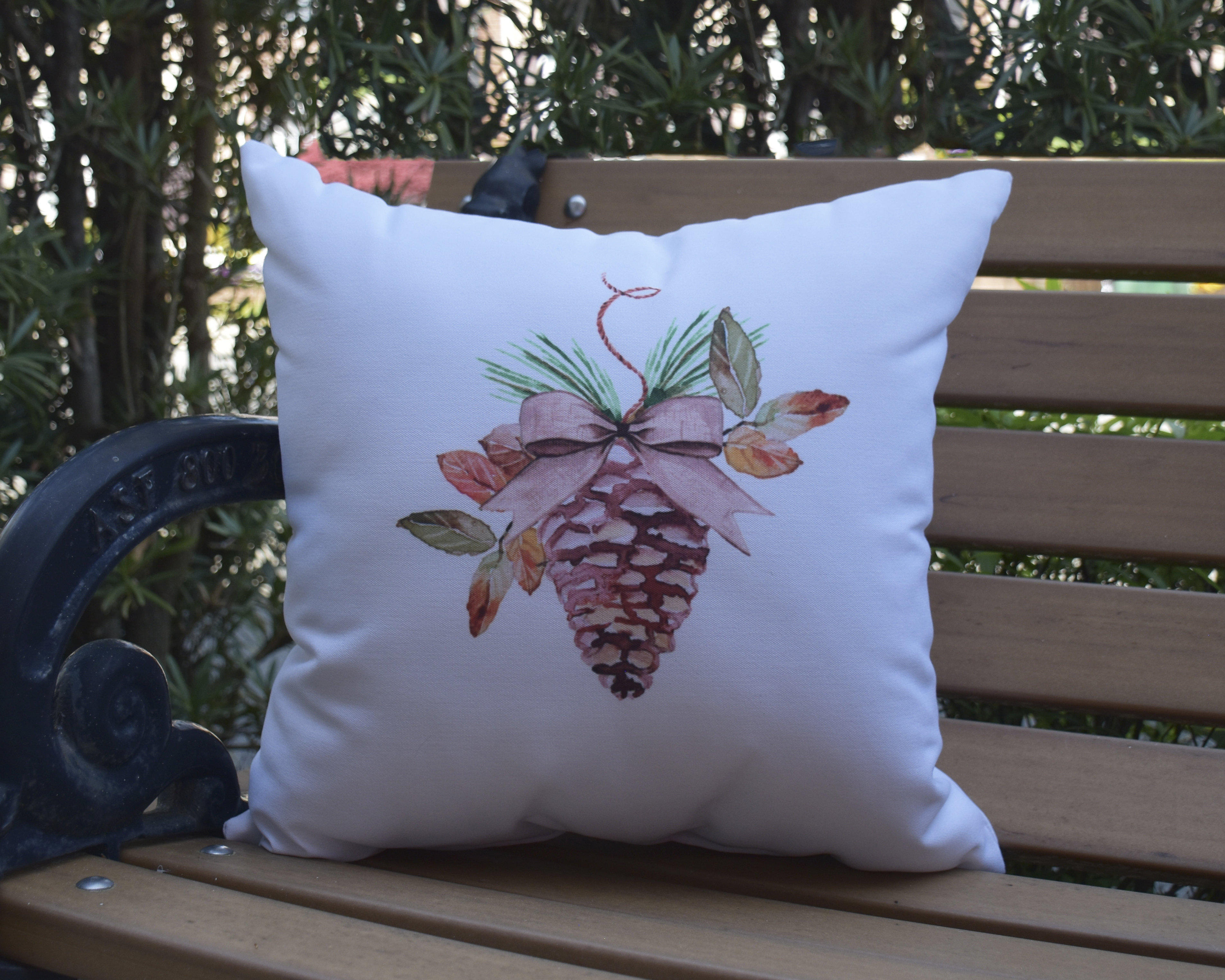 Millwood Pines Welliver Natural Ornament Holiday Outdoor Throw