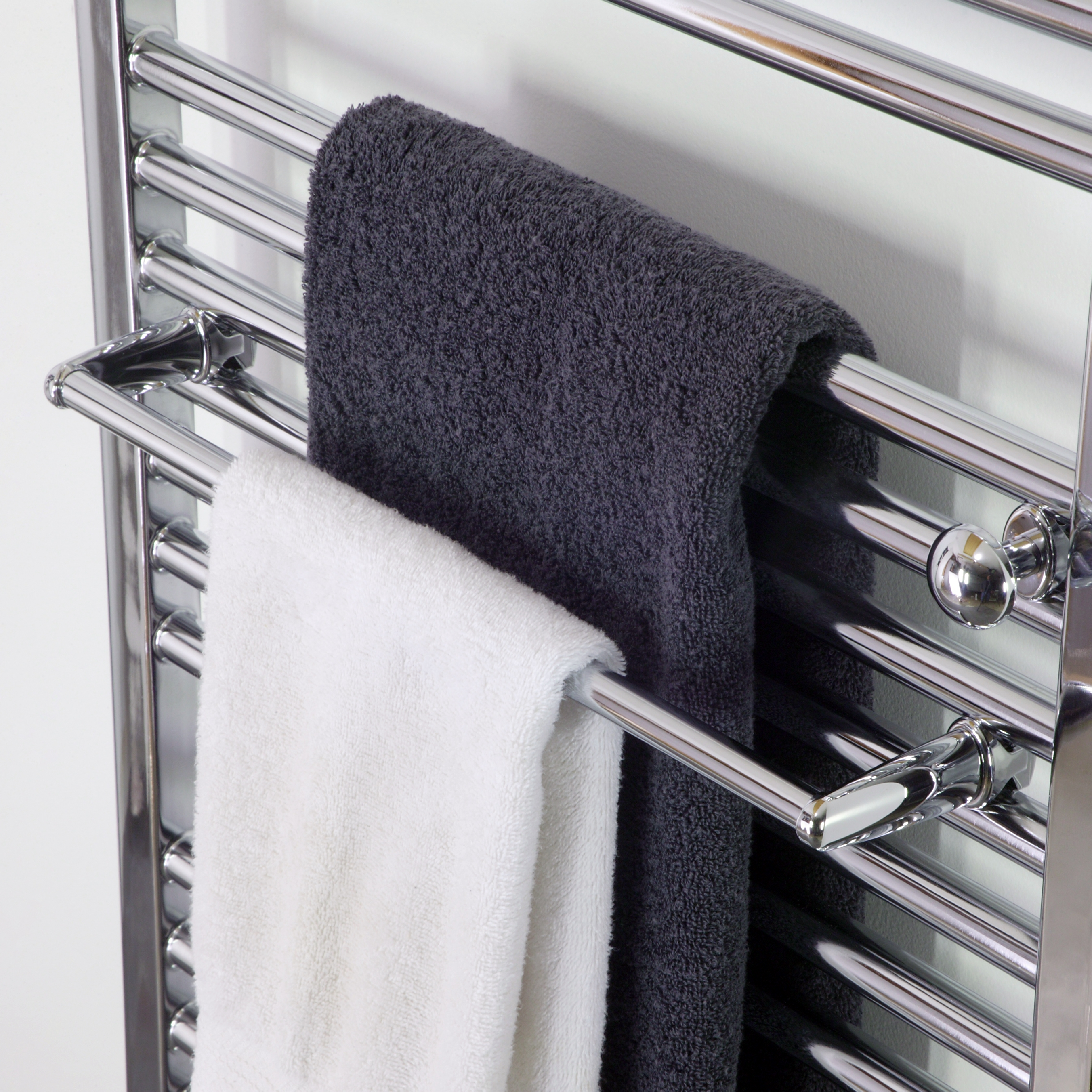 Черные полотенца для ванной. Сушилка Towel Warmer. Towel Rack сушилка для белья. Полотенцесушитель Towel Dryer -p-352-500. Полотенцесушитель Towel Rack r116.