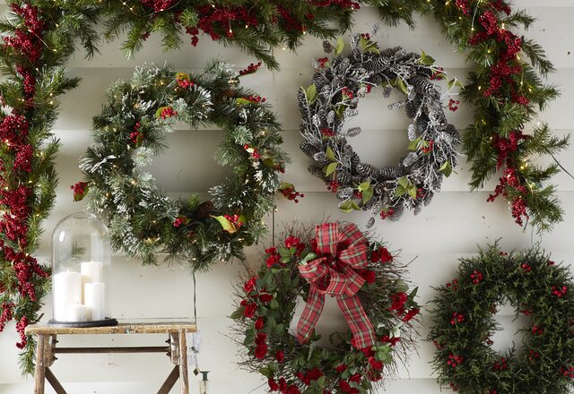 Holiday Wreaths up to 60% Off