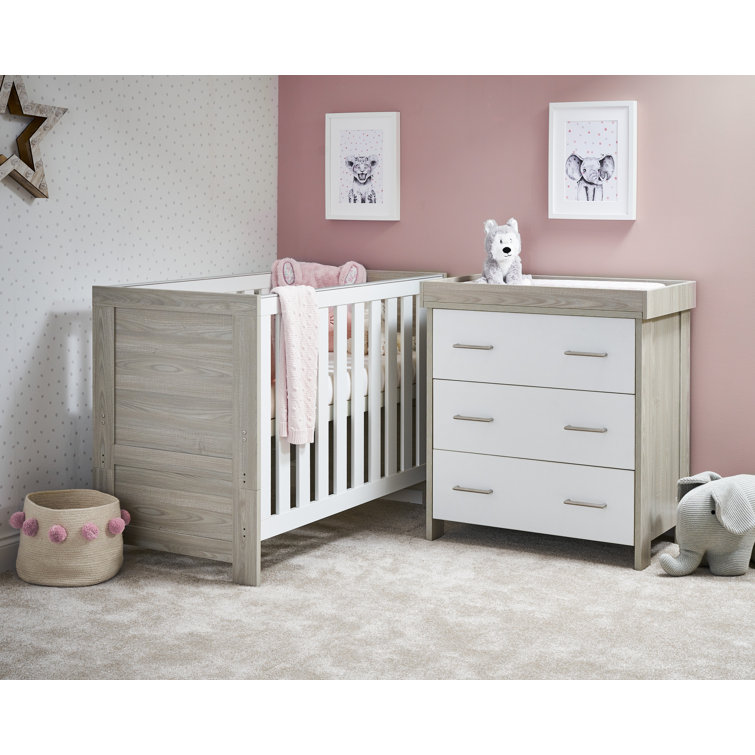 mini crib nursery