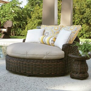 South Hampton Chaise Lounge with Cushion