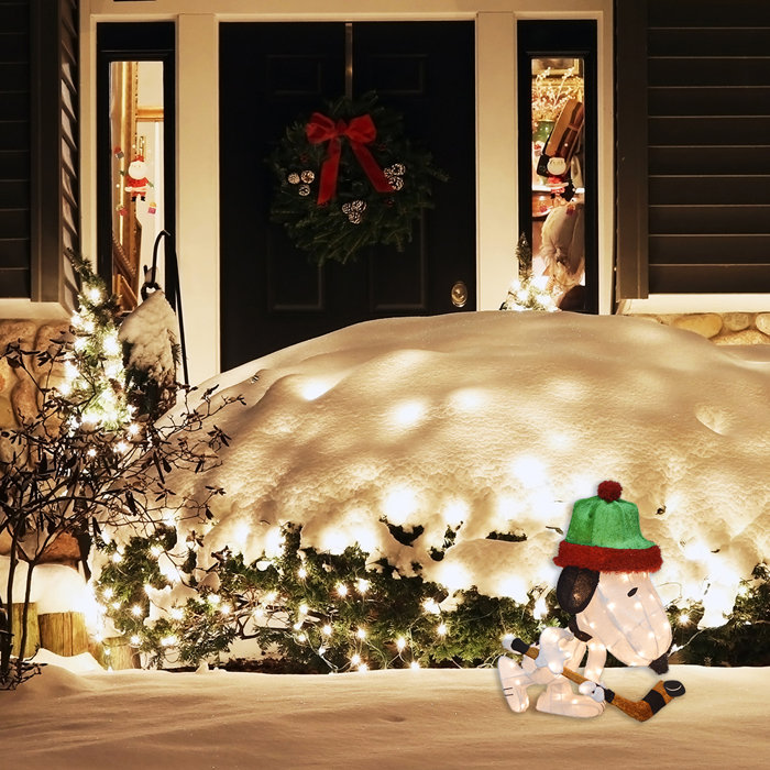 Productworks Peanuts Adventures Snoopy Playing Hockey 70 Led