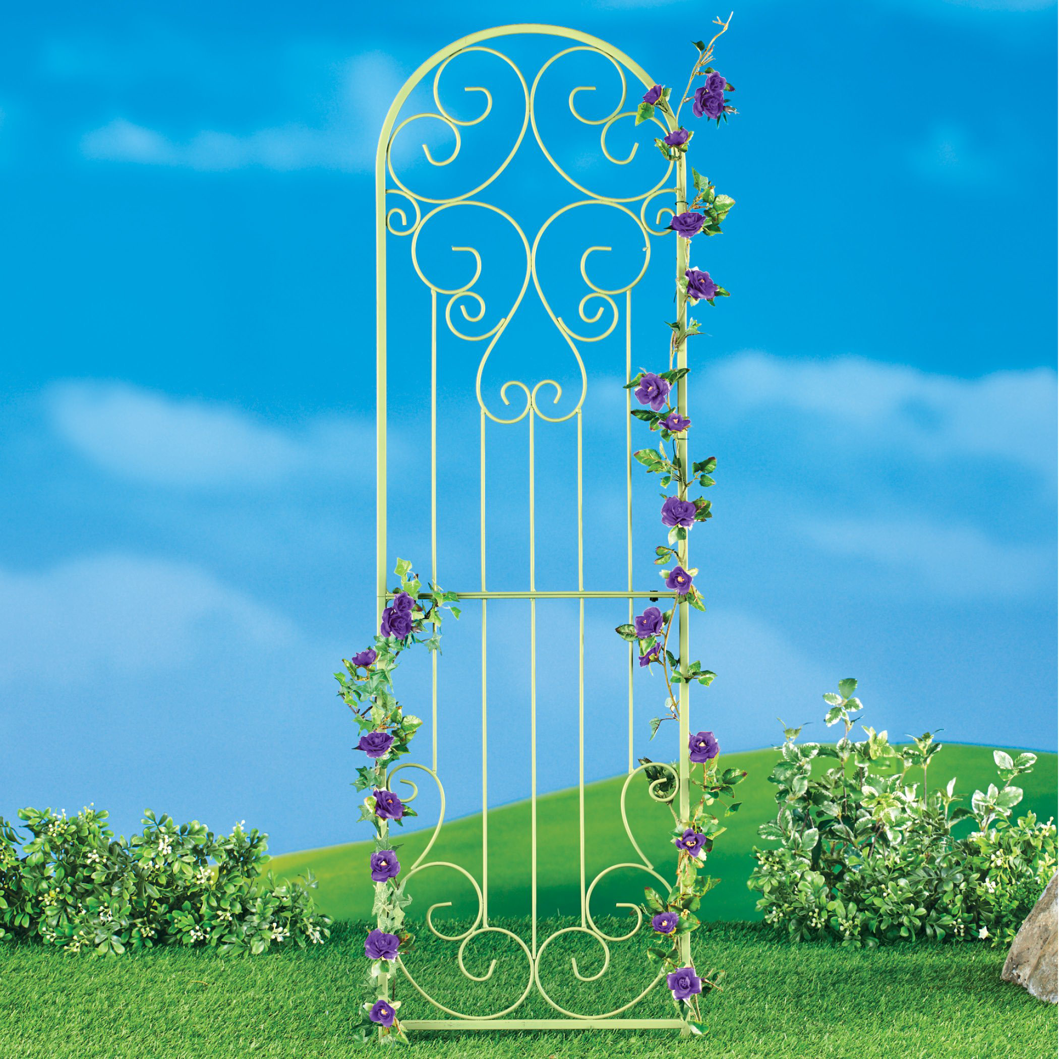Arlmont & Co. Shawver Elegant Decorative Scrolling Garden Trellis