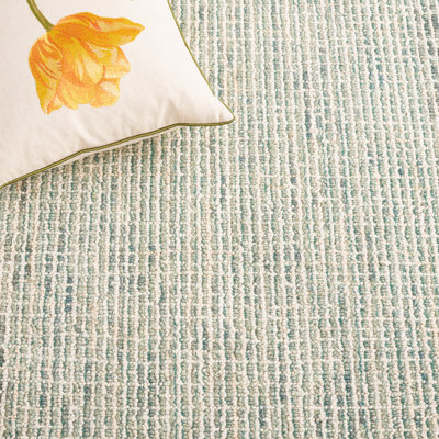 Hand Tufted Wool/Cotton Area Rug in Green/Ivory