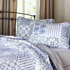 Hawthorn 3 Piece Quilt Set