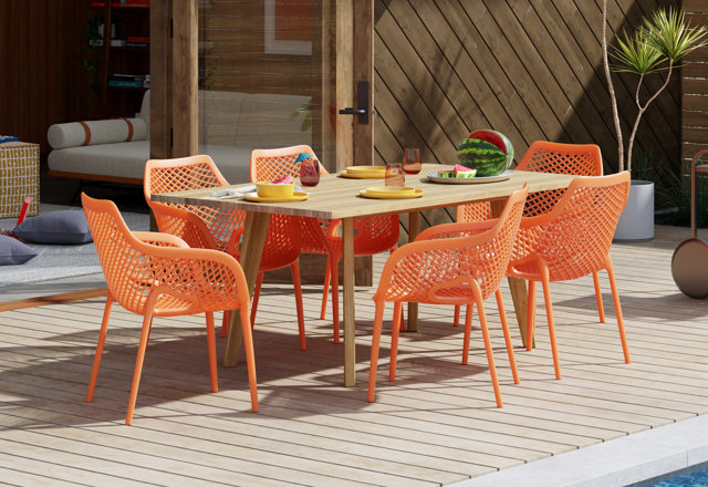 Sunshine-Ready Outdoor Dining Sets