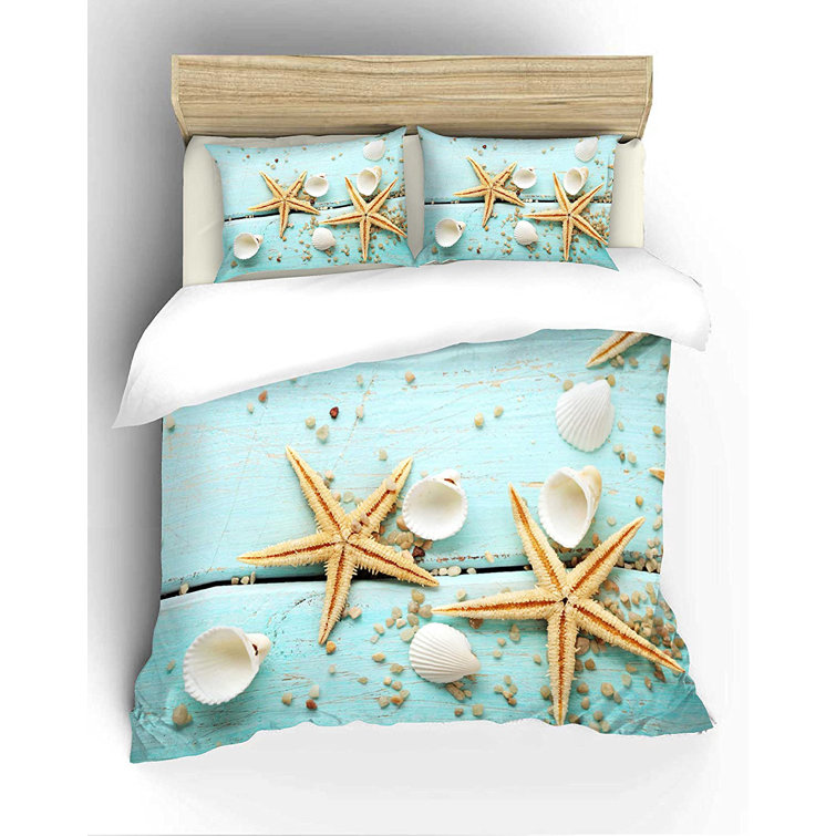Duvet Cover Set with Wildlife Pattern in Turquoise/White by House of Hampton