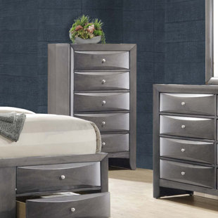 Ishmael 5 Drawer Chest by Latitude Run