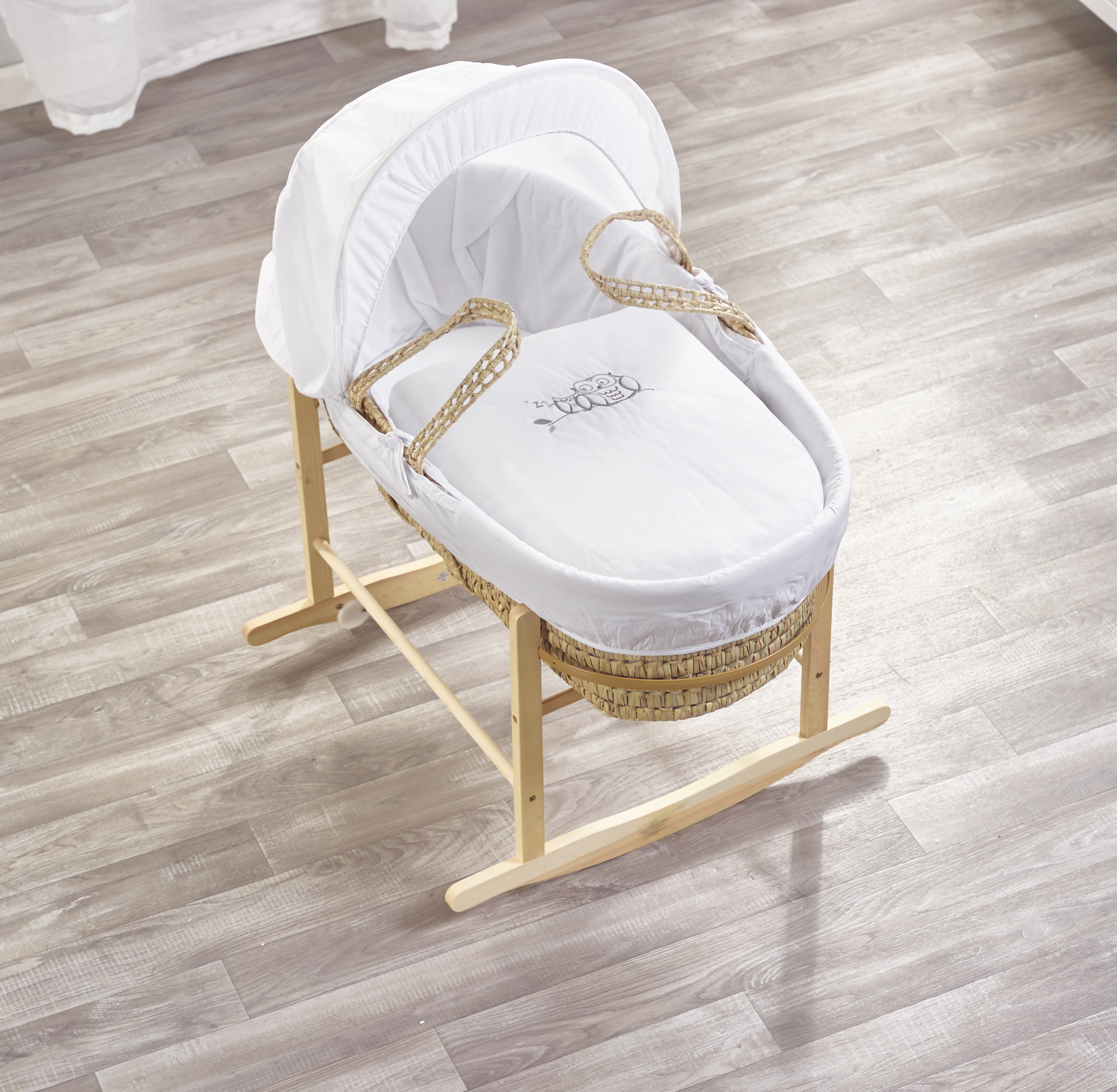 palm moses basket with stand