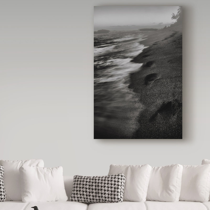 Trademark Art Black Ad White Beach Photographic Print On Wrapped