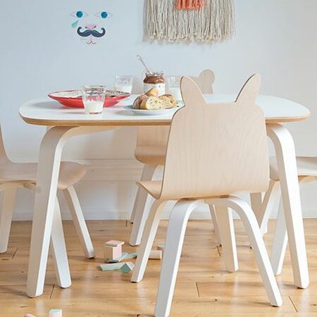 oeuf table and chairs