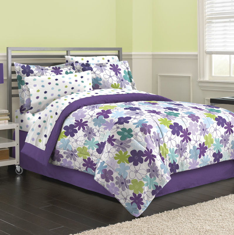 Barks Graphical Daisy 6 Piece Reversible Bed-In-a-Bag Set