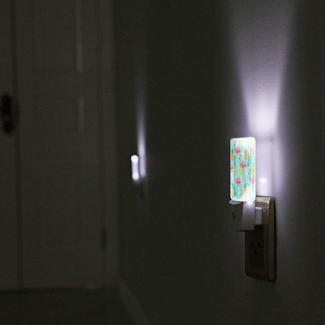 Plug-in LED Night Light Lamp Dusk to Dawn Sensor Hallway Kitchen Energy Saving