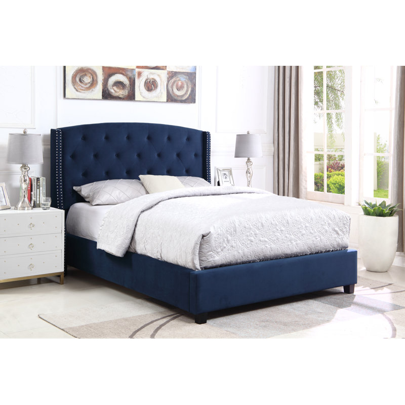 Croce Tufted Standard Bed