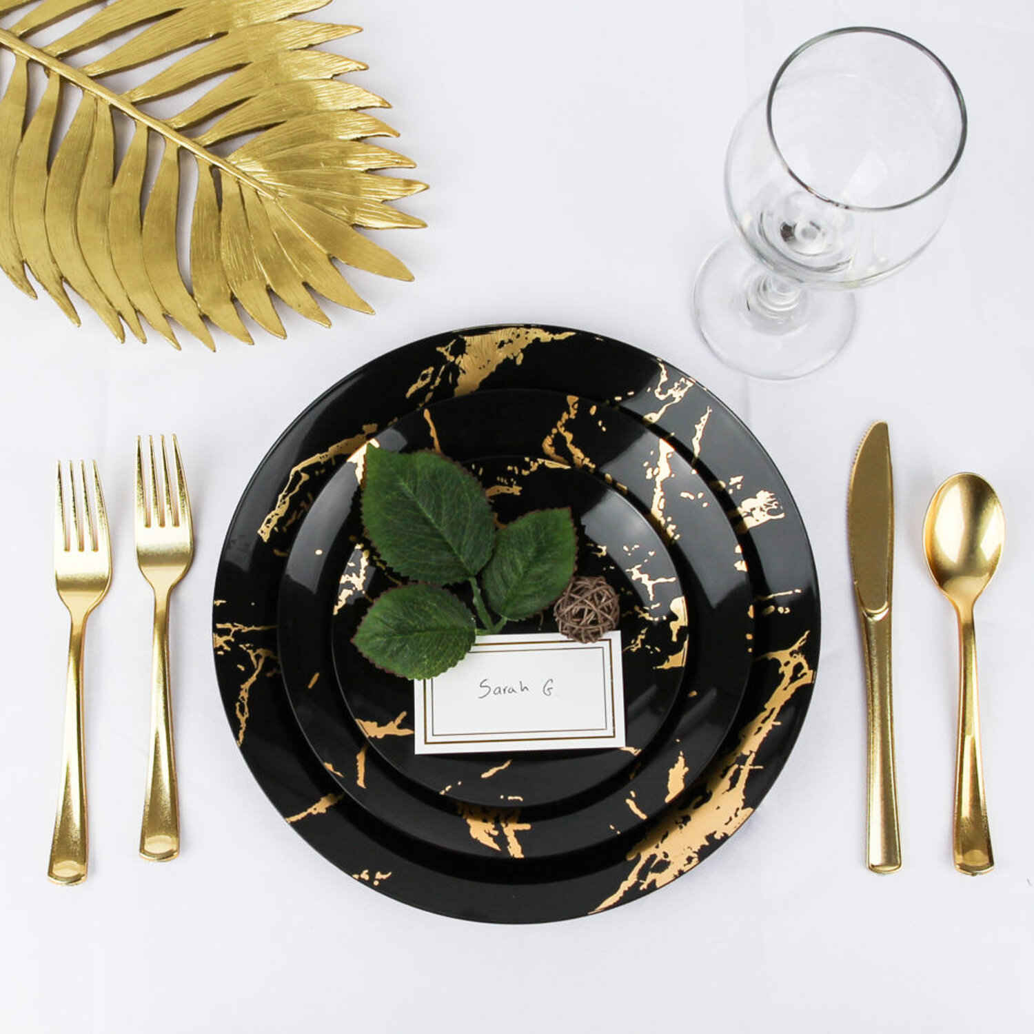 Gold dinner. Посуда Richmond Fine Stoneware. Eaton Dining посуда. Stone Lain тарелки. Изысканные тарелки для ресторанов набор.