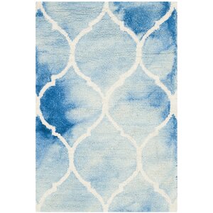 El Segundo Hand-Tufted Blue/Ivory Area Rug