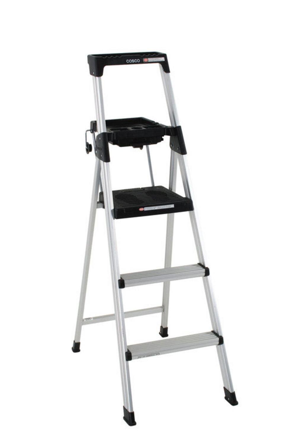 Hailo USA Inc Load Capacity 5.22 ft Aluminum Step Ladder with 330 lb 