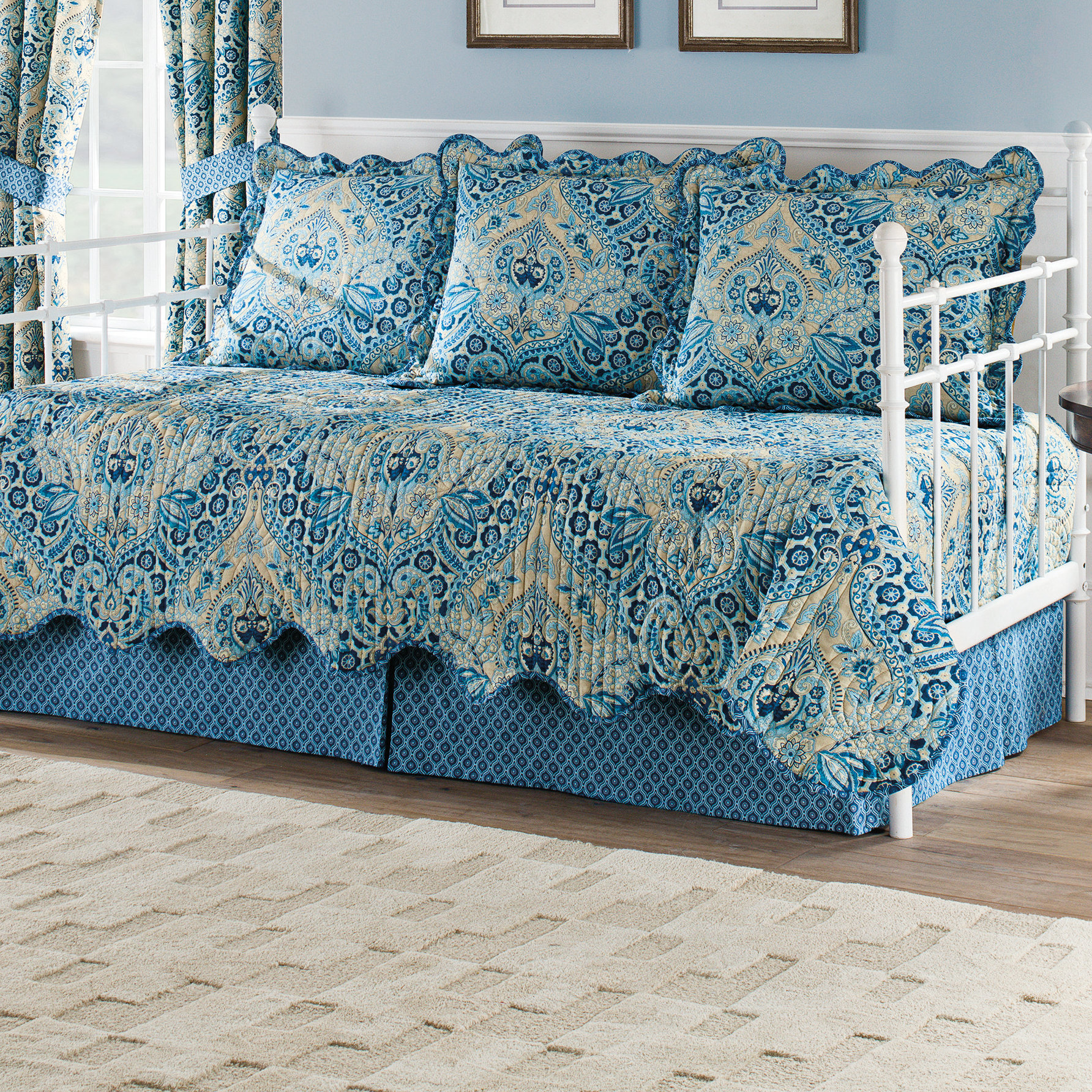 Waverly Moonlit Shadows Blue Standard Cotton 140 TC Reversible