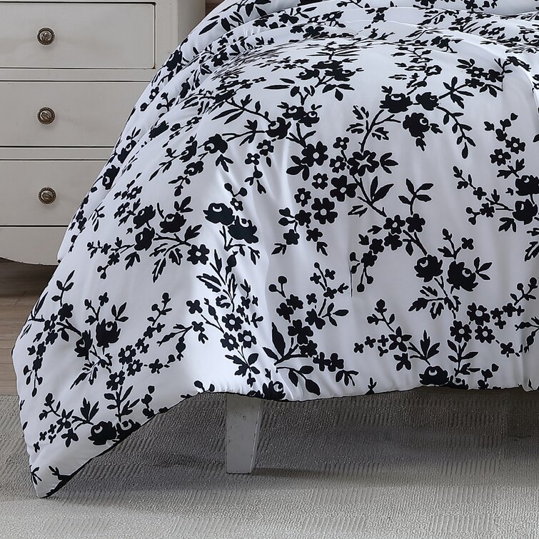 select size Betsey Johnson 6-piece Comforter Set Banded Floral