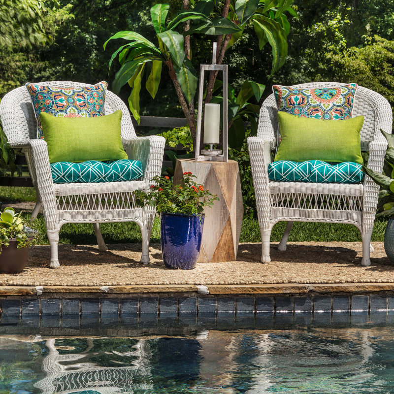 Charlton Home Huizenga Tile Flamingo Indoor Outdoor Throw Pillow