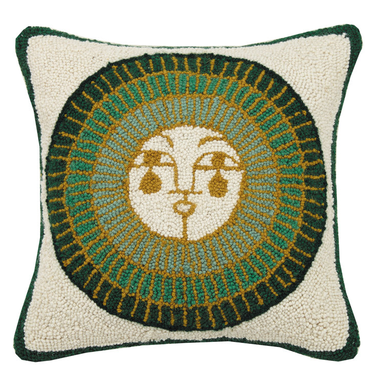 hooked throw pillows