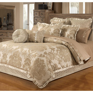 Layd 4 Piece Reversible Comforter Set