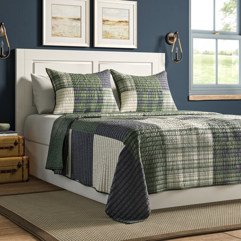 navy and green quilt